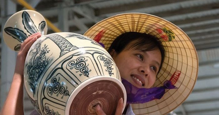 Khám phá chất liệu bí truyền trong gốm Chu Đậu